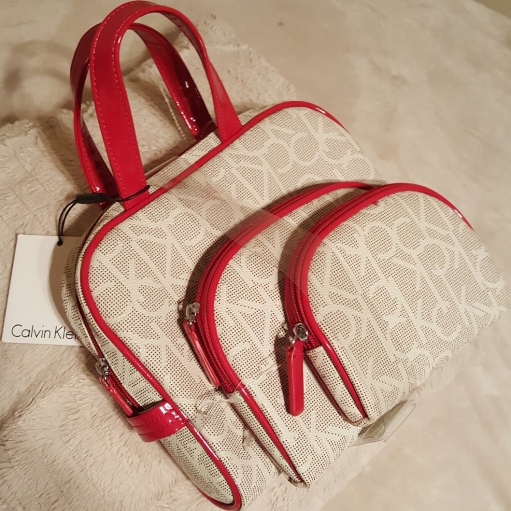 Calvin Klein make-up bag Trio